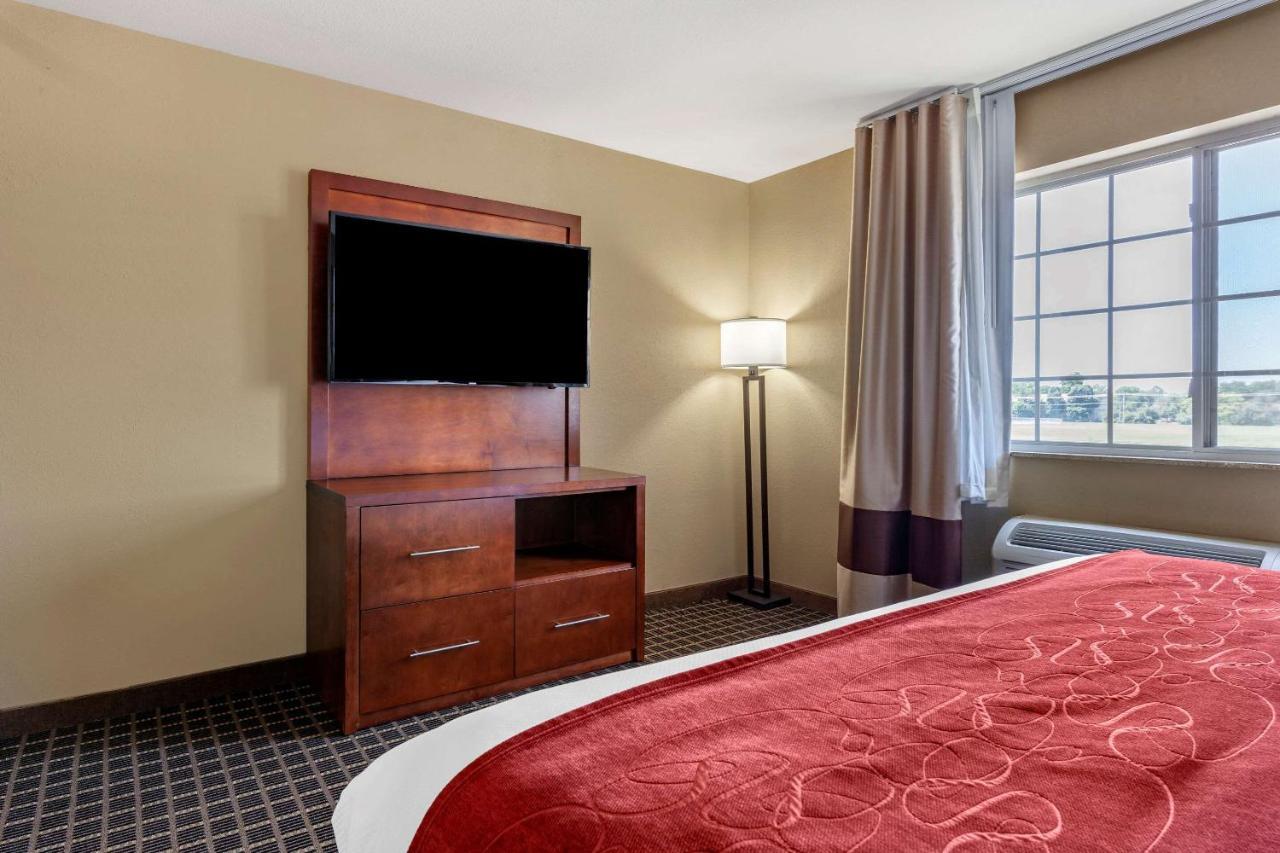 Comfort Suites Delavan - Lake Geneva Area Exteriör bild