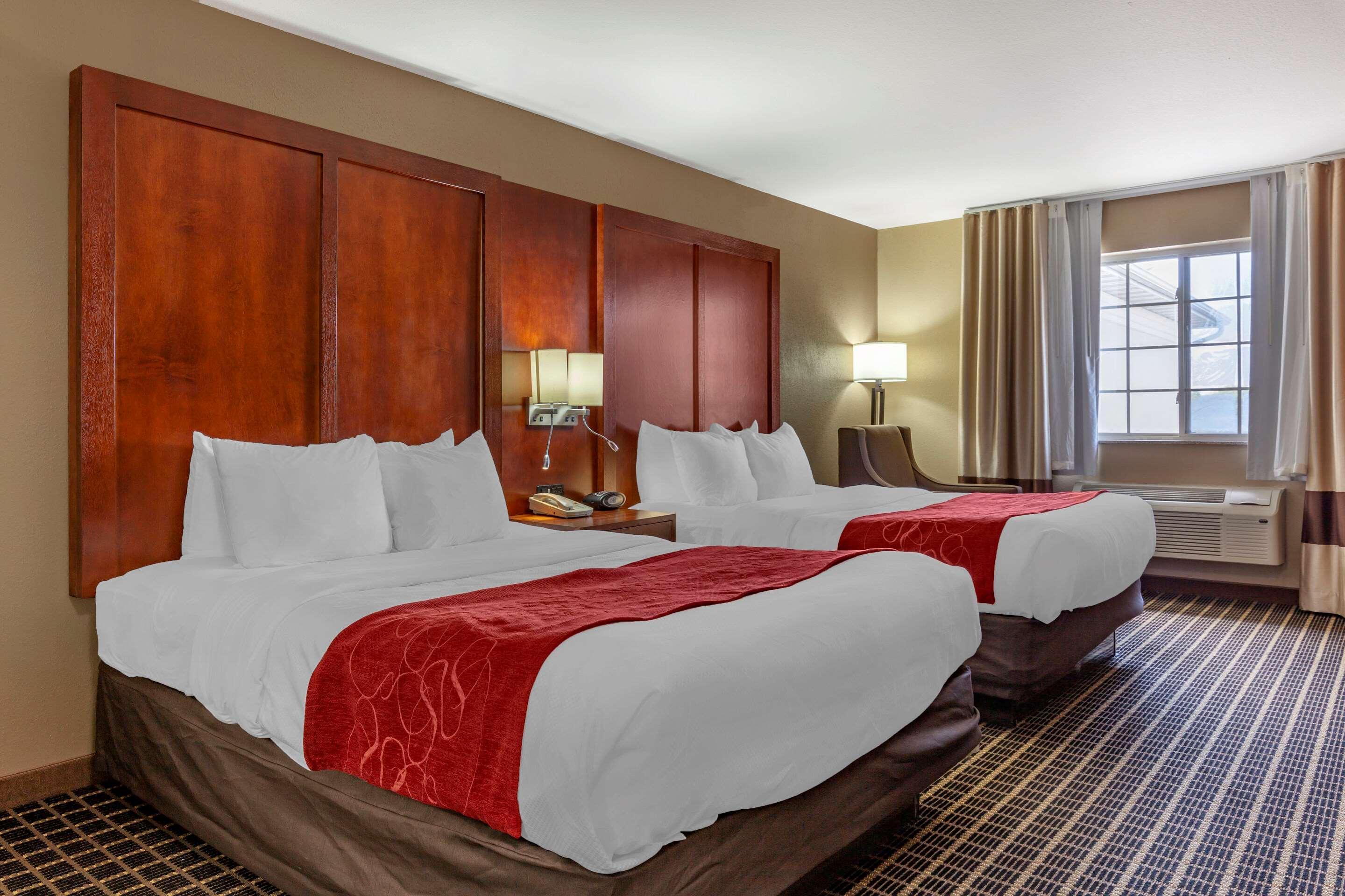 Comfort Suites Delavan - Lake Geneva Area Exteriör bild