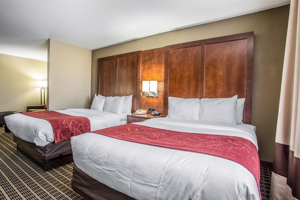 Comfort Suites Delavan - Lake Geneva Area Exteriör bild