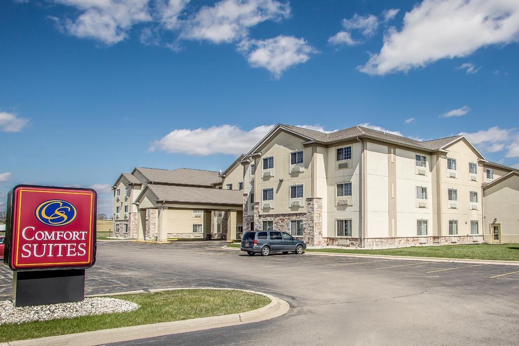Comfort Suites Delavan - Lake Geneva Area Exteriör bild