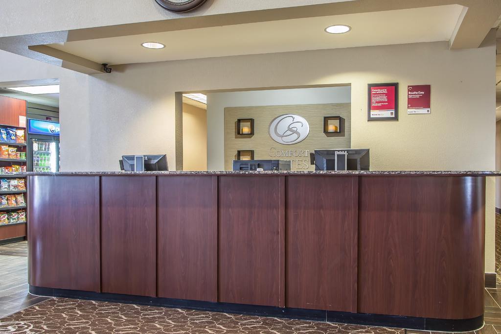 Comfort Suites Delavan - Lake Geneva Area Exteriör bild